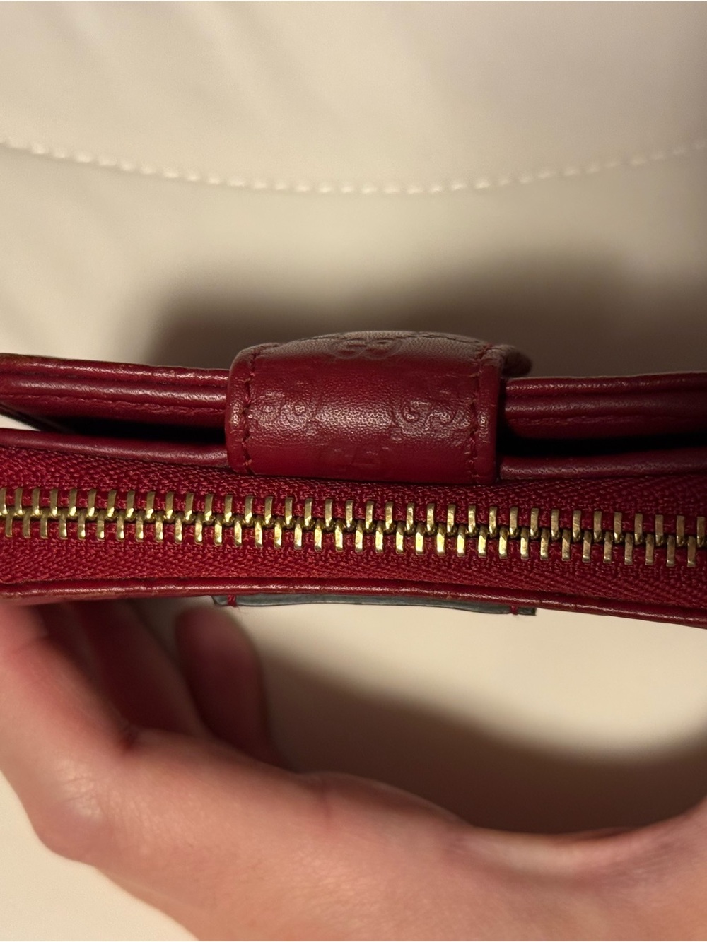 Gucci Women's Embossed Microguccissima Leather Zip Wallet in Deep Red - Picture 5 of 10